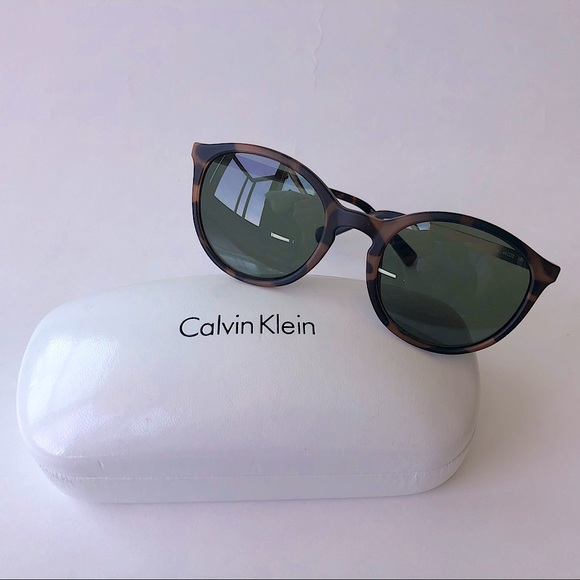 Calvin Klein tortoise shell sunglasses - Picture 1 of 16